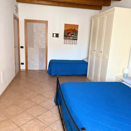 Ely Hause Apartment Calmasino