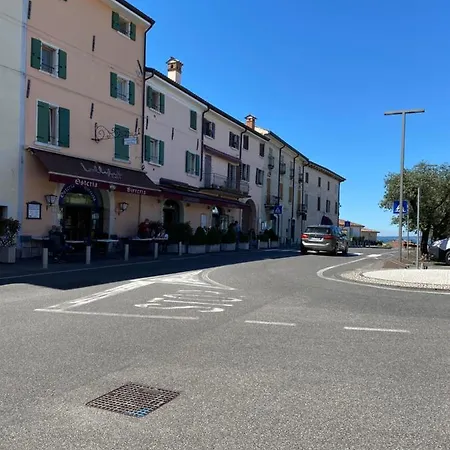 Ely Hause Apartament Calmasino